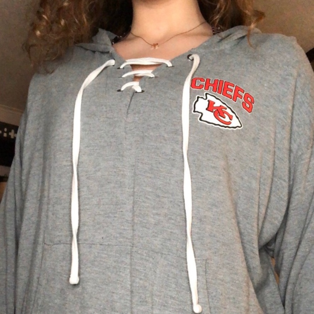 chiefs sweatshirt